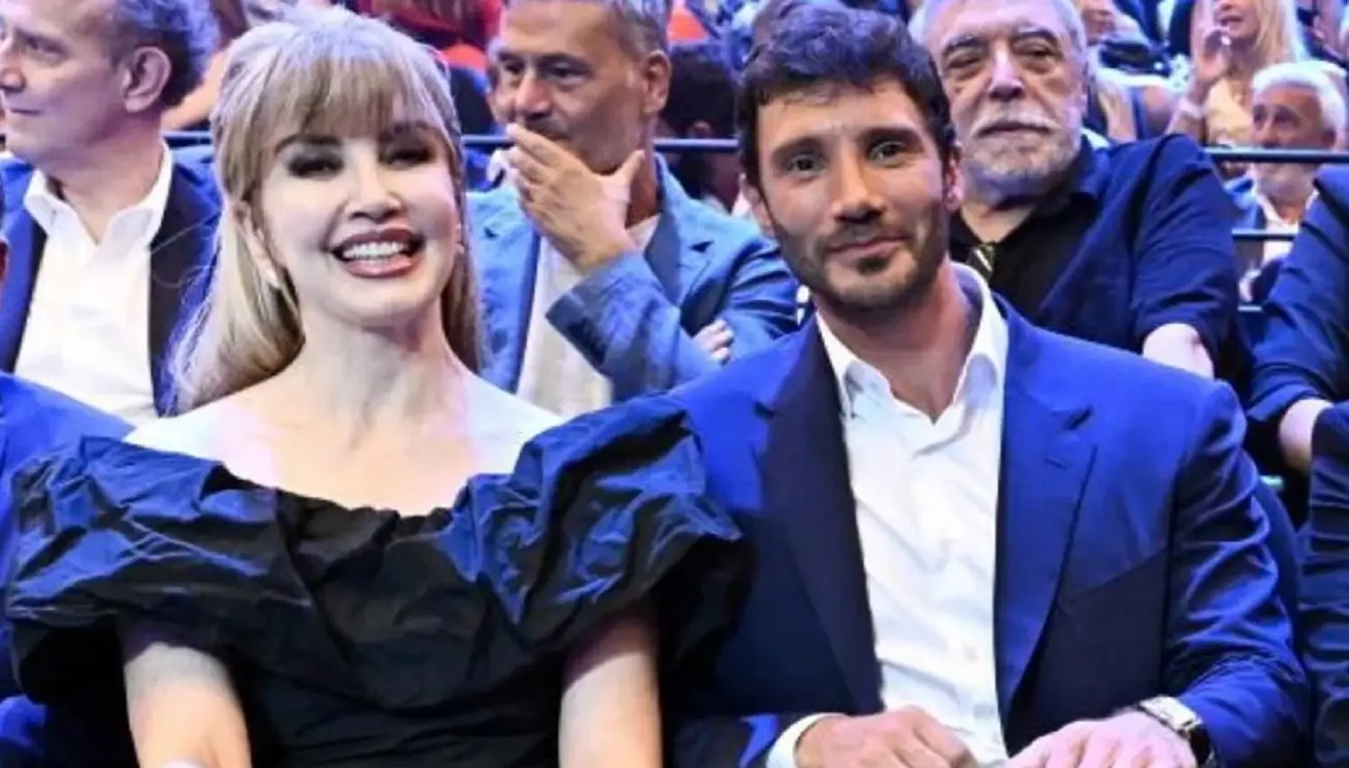 Stefano De Martino e Belén in “soccorso” di Milly Carlucci e Ballando con le Stelle Stefano De Martino e Belén in “soccorso” di Milly Carlucci e Ballando con le Stelle