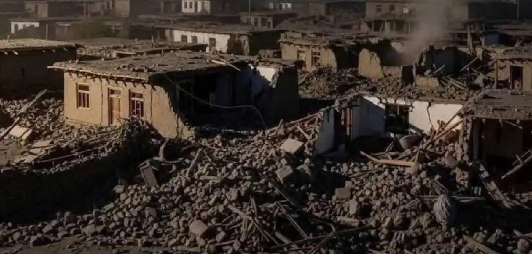 Terremoto in Afghanistan: almeno 800 morti e oltre 3.000 feriti nella provincia di Kunar Terremoto in Afghanistan: almeno 800 morti e oltre 3.000 feriti nella provincia di Kunar