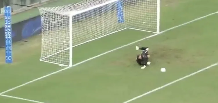 Donnarumma si fa trovare pronto sulla conclusione di Sorrentino