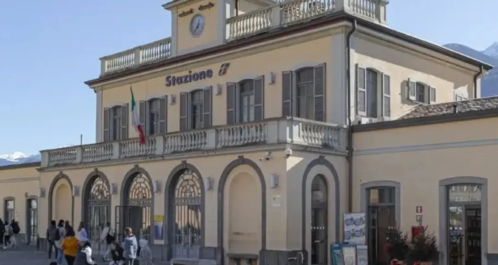 Orrore a Sondrio: donna presa a morsi e rapinata mentre torna a casa, arrestato 24enne del Mali