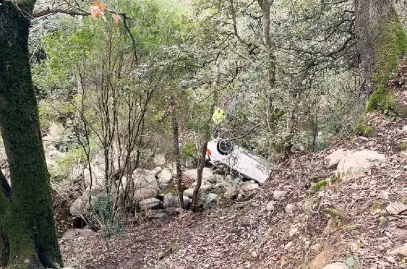 L'auto è precipitata da un ponte a Tempio Pausania