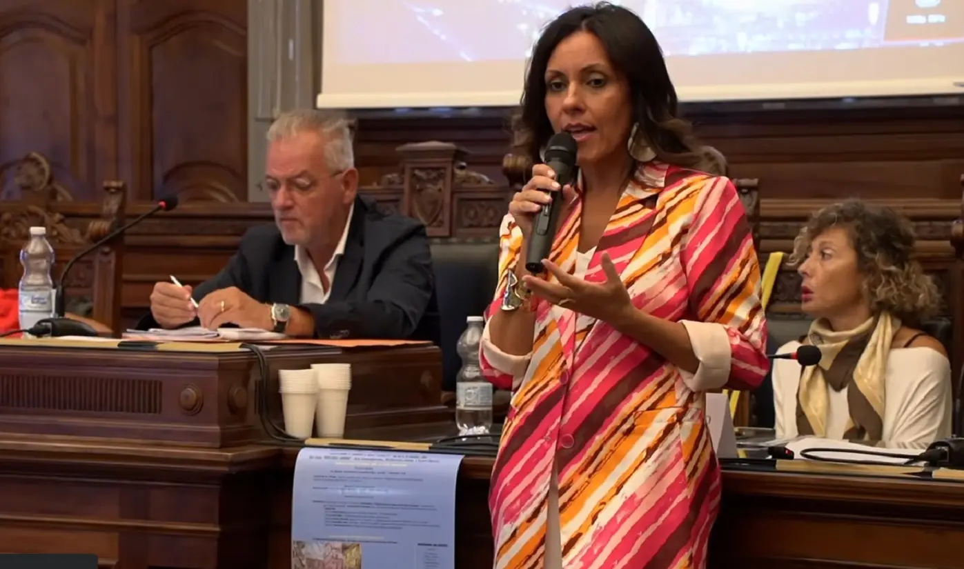 Maryflora Salvi emoziona e spiega l’intreccio tra psicologia e calcio: ‘La Salernitana è l’anima della città’