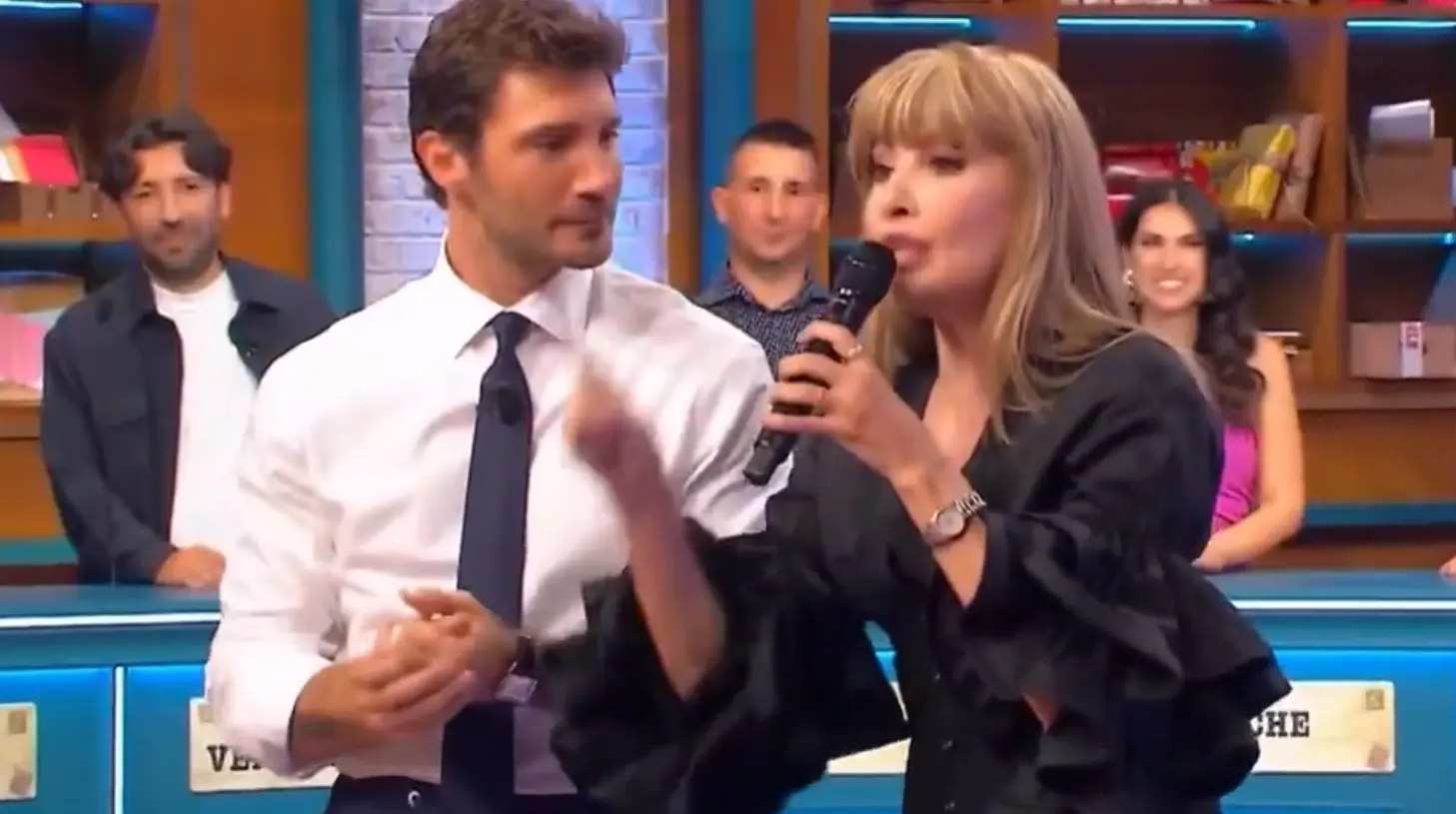 Milly Carlucci ha annunciato Belen ballerina per una notte davanti a Stefano De Martino