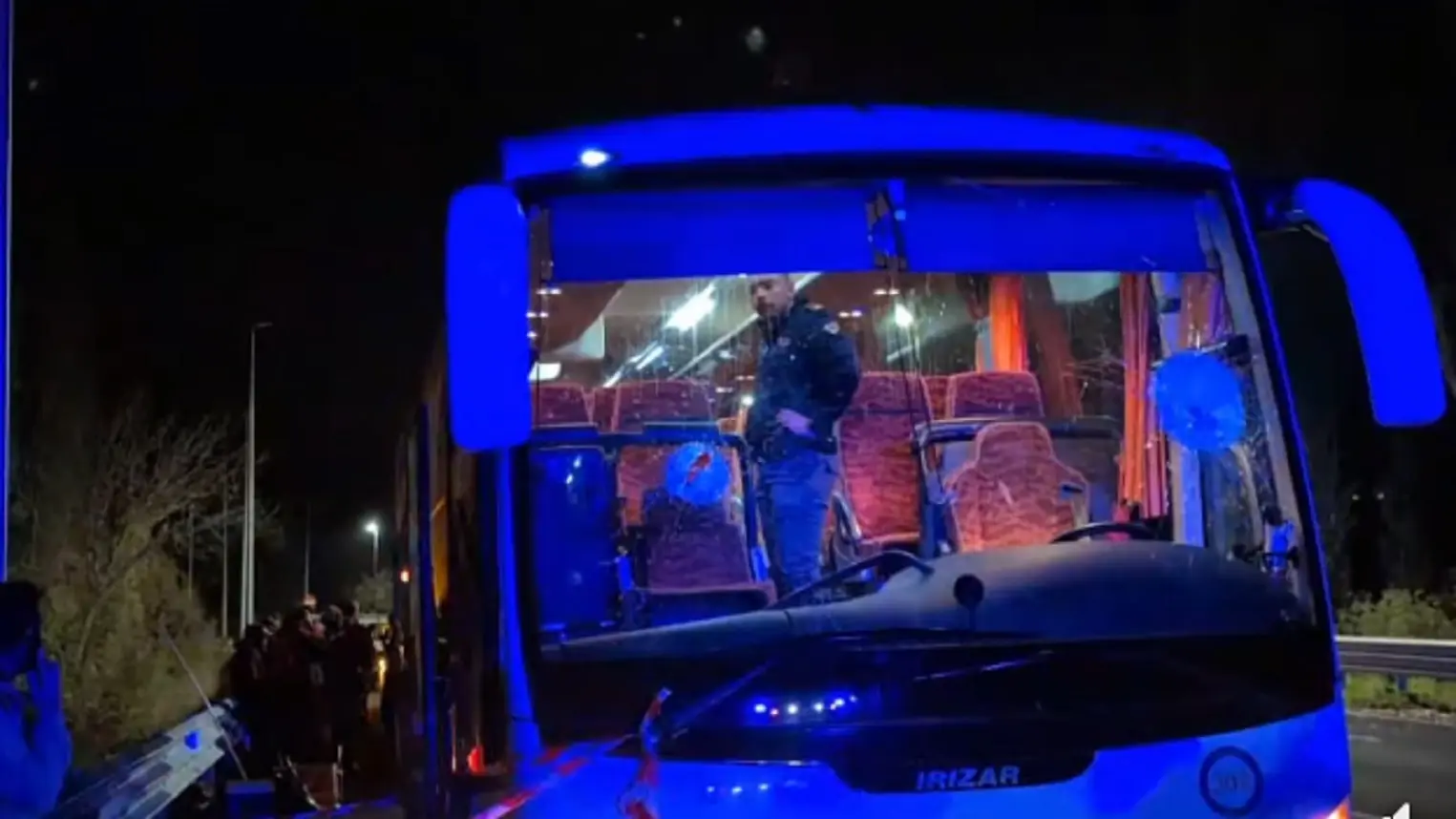 Rieti, assalto al pullman dei tifosi del Pistoia Basket: muore autista dopo il lancio di pietre Rieti, assalto al pullman dei tifosi del Pistoia Basket: muore autista dopo il lancio di pietre