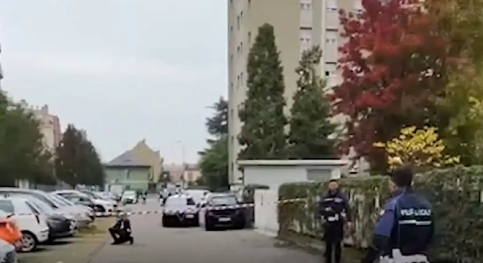 ‘Urlava e scappava insanguinata’, Luciana Ronchi accoltellata in strada a Bruzzano: l’ex fugge in scooter ‘Urlava e scappava insanguinata’, Luciana Ronchi accoltellata in strada a Bruzzano: l’ex fugge in scooter