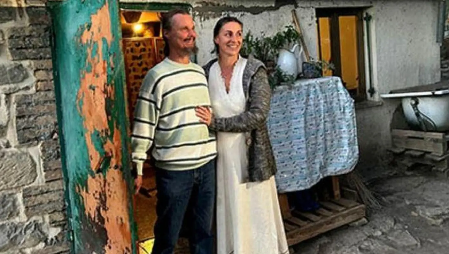 Vivono nei boschi a Vasto senza acqua ed energia elettrica: perché rischiano di perdere i figli Vivono nei boschi a Vasto senza acqua ed energia elettrica: perché rischiano di perdere i figli