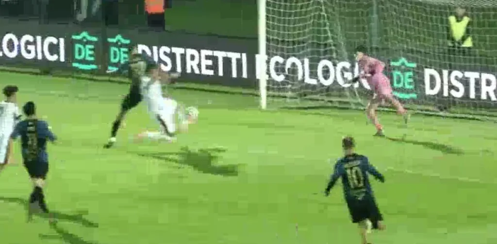 Ferrari non aggancia ad un passo dalla porta avversaria