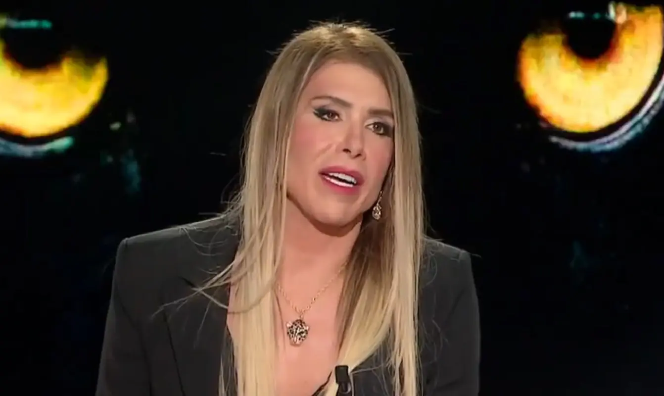 ‘Sono in cura’: Genny Urtis rivela a Belve l’intervento fatto per il fidanzato “manipolatore”