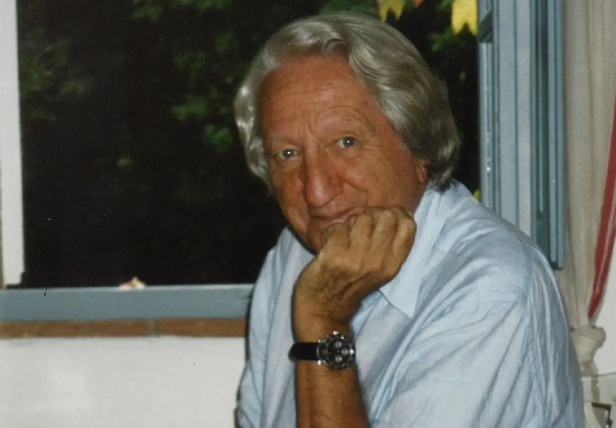 Giorgio Forattini ci lascia a 94 anni, la sua matita faceva tremare l’Italia: le vignette che hanno fatto la storia Giorgio Forattini ci lascia a 94 anni, la sua matita faceva tremare l’Italia: le vignette che hanno fatto la storia