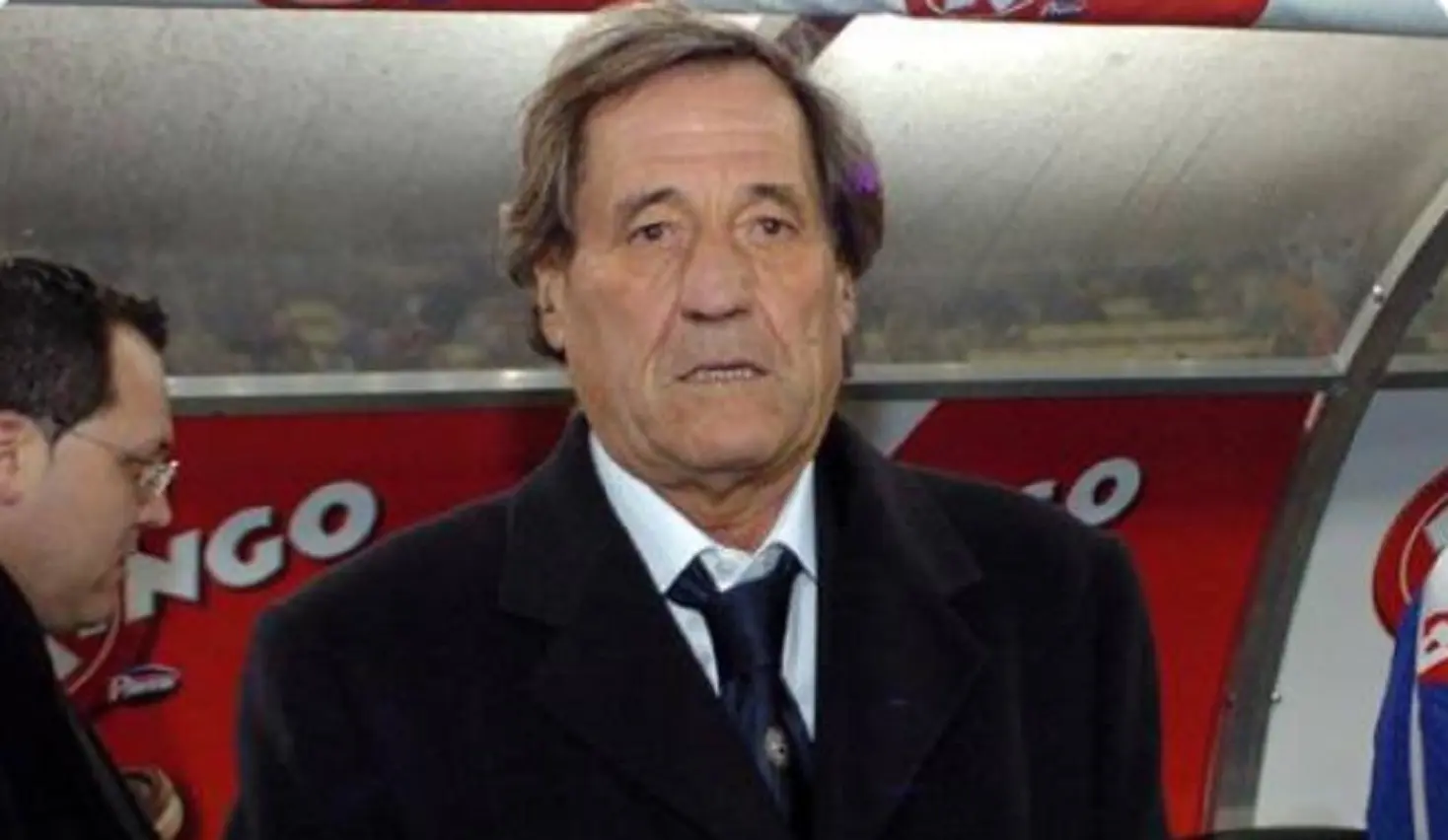 Addio a Giovanni Galeone, il profeta del 4 3 3: genio, sigaretta e rivoluzione fuori dagli schemi Addio a Giovanni Galeone, il profeta del 4 3 3: genio, sigaretta e rivoluzione fuori dagli schemi