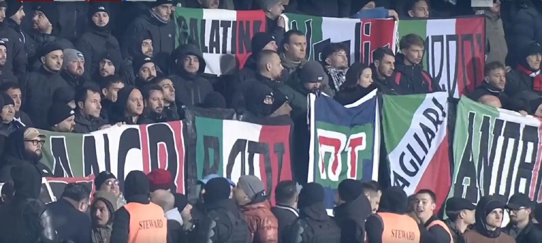 Italia contestata in Moldova, Gattuso furioso con i tifosi: ‘È una vergogna, la squadra va sostenuta’ Italia contestata in Moldova, Gattuso furioso con i tifosi: ‘È una vergogna, la squadra va sostenuta’