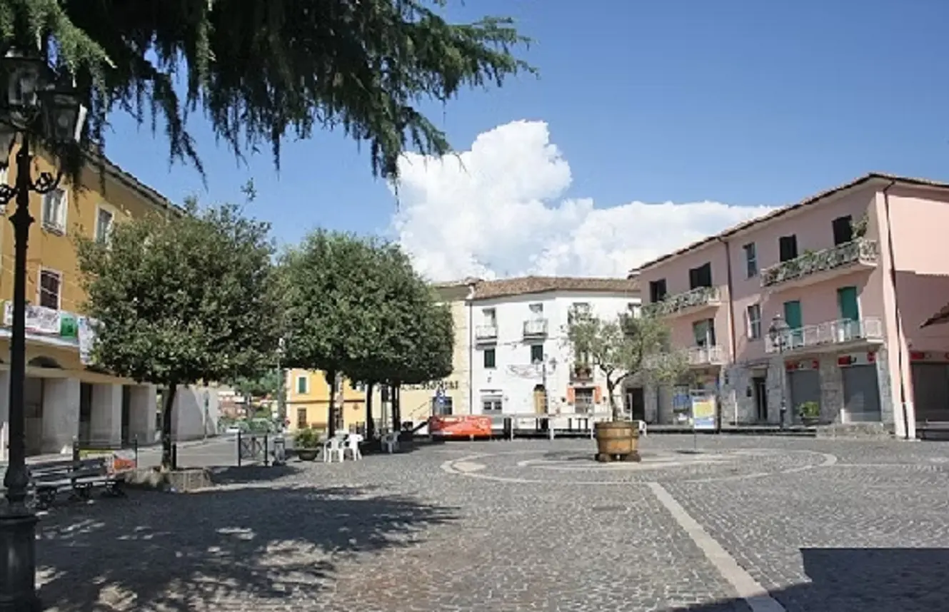 ‘L’audio della vergogna’: il tradimento scoperto in auto diventa virale a Ceprano, interviene il sindaco