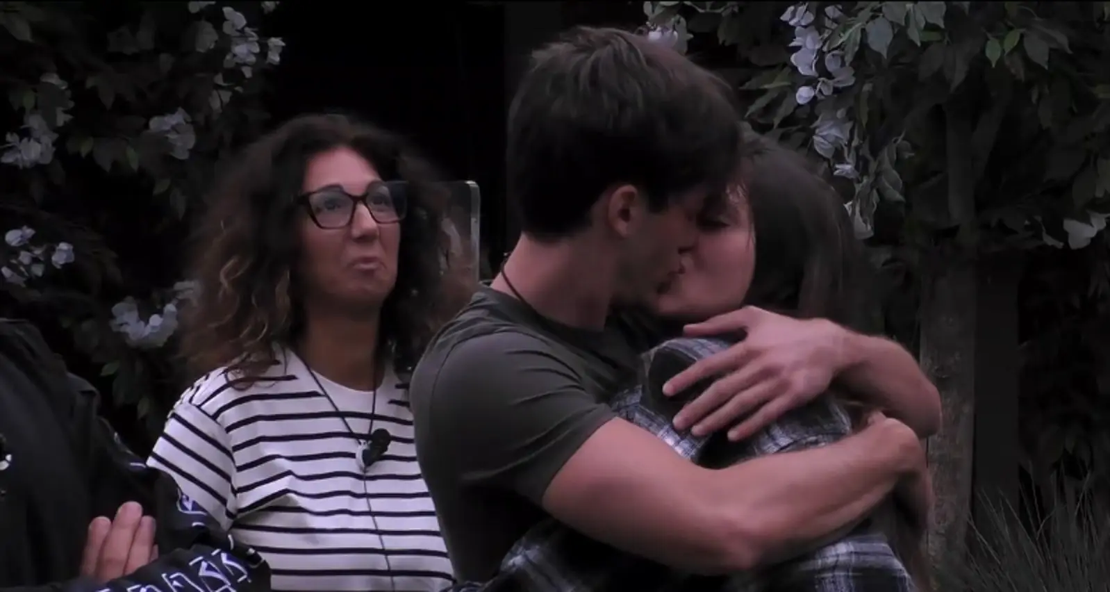 Grande Fratello, scatta il primo bacio tra Jonas Pepe e Anita Mazzotta: ‘Il caso non esiste’