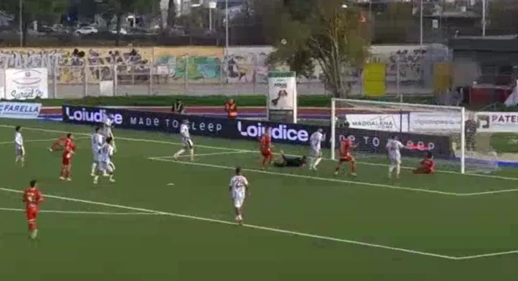 Il gol annullato all'Altamura