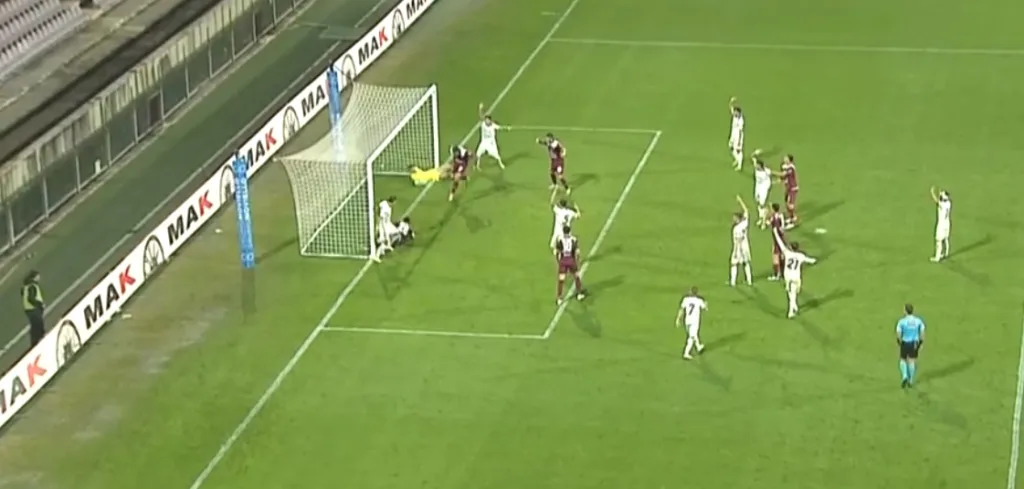 Il gol di Ferrari e le proteste per fuorigioco