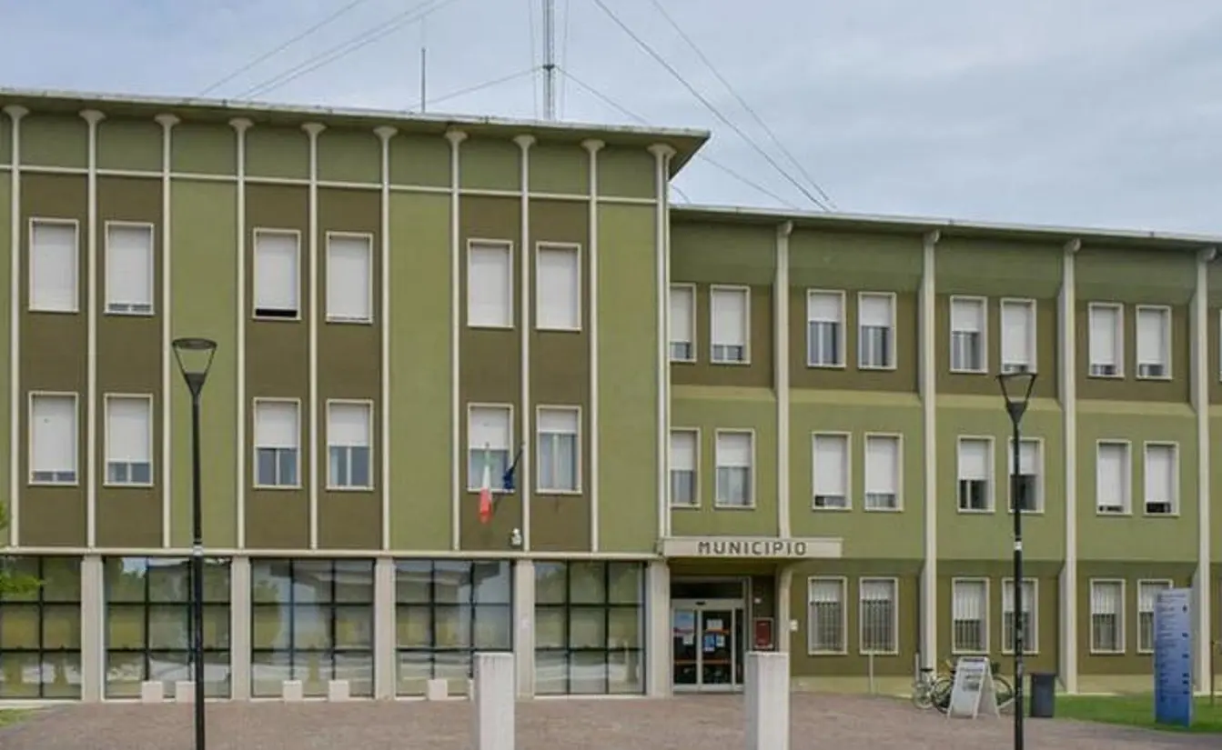 Borgo Virgilio choc, nascondeva la madre morta in cantina e si travestiva da lei per riscuotere la pensione