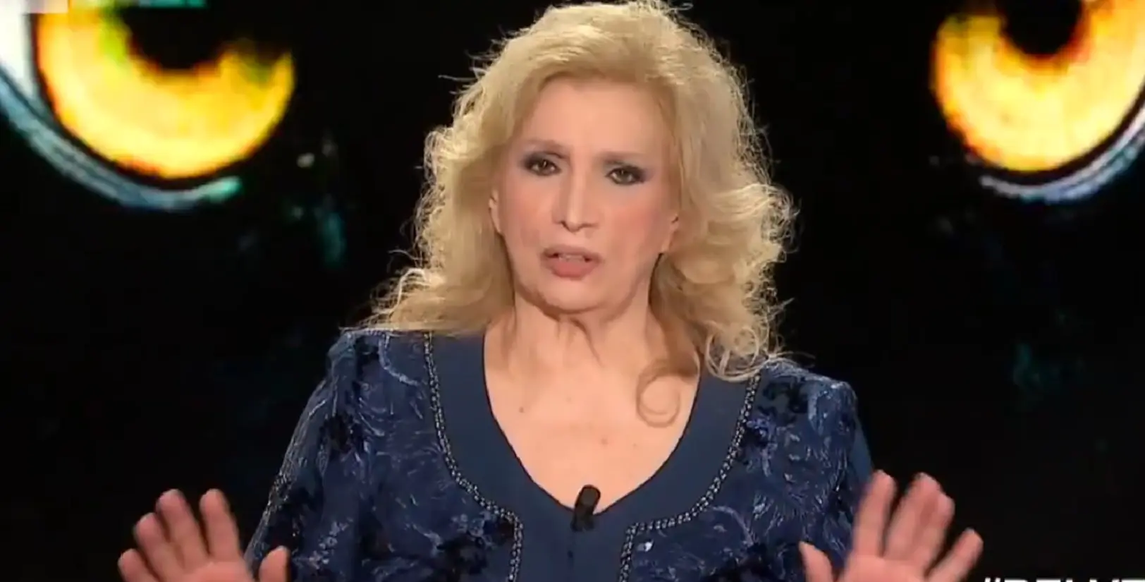 Iva Zanicchi senza freni a Belve: stoccate a Mina, caduta in studio e l’anatema su Ok il prezzo è giusto (VIDEO) Iva Zanicchi senza freni a Belve: stoccate a Mina, caduta in studio e l’anatema su Ok il prezzo è giusto (VIDEO)