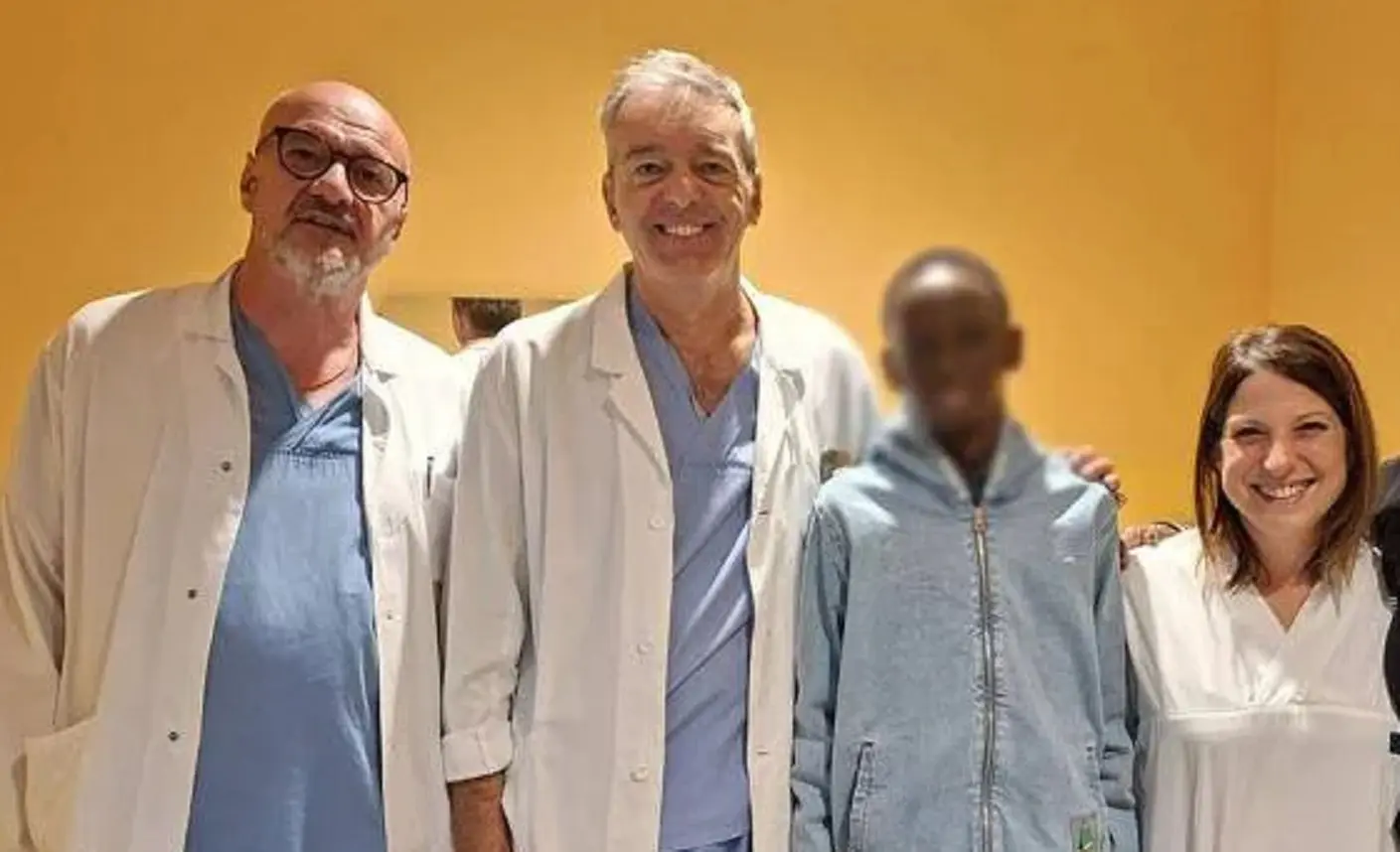 Lamine, 14 anni, salvato dall’amputazione: in Italia l’intervento che gli ha restituito la vita