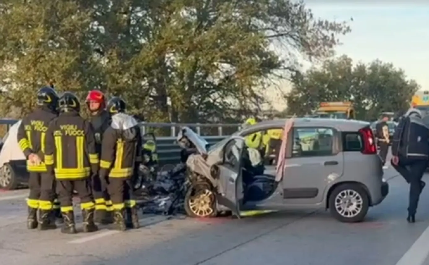 Tre donne morte nell’incidente sulla Fondovalle Sangro: chi sono e cosa è successo ad Atessa Tre donne morte nell’incidente sulla Fondovalle Sangro: chi sono e cosa è successo ad Atessa
