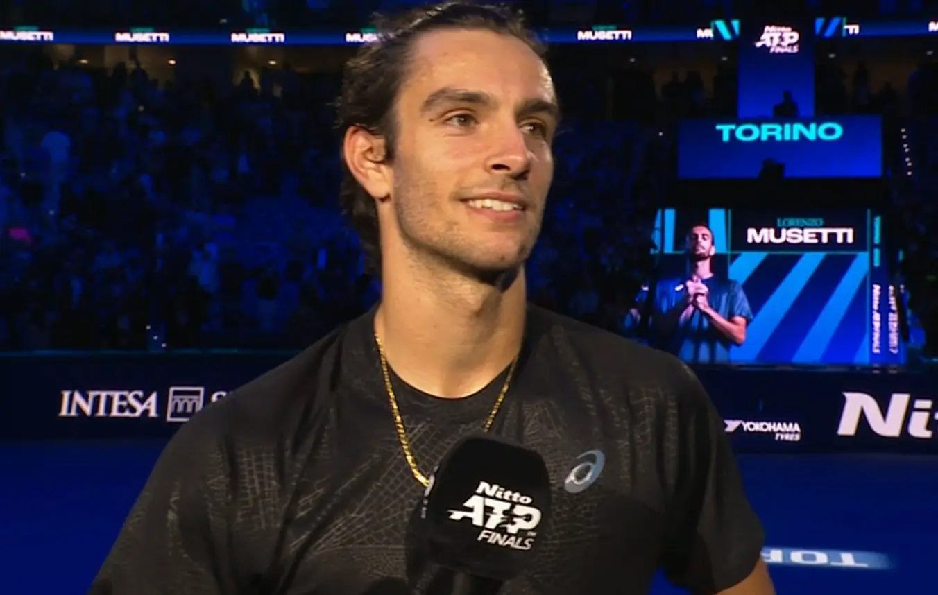 Musetti batte De Minaur alle ATP Finals: rimonta da brividi e sogno semifinale ancora vivo
