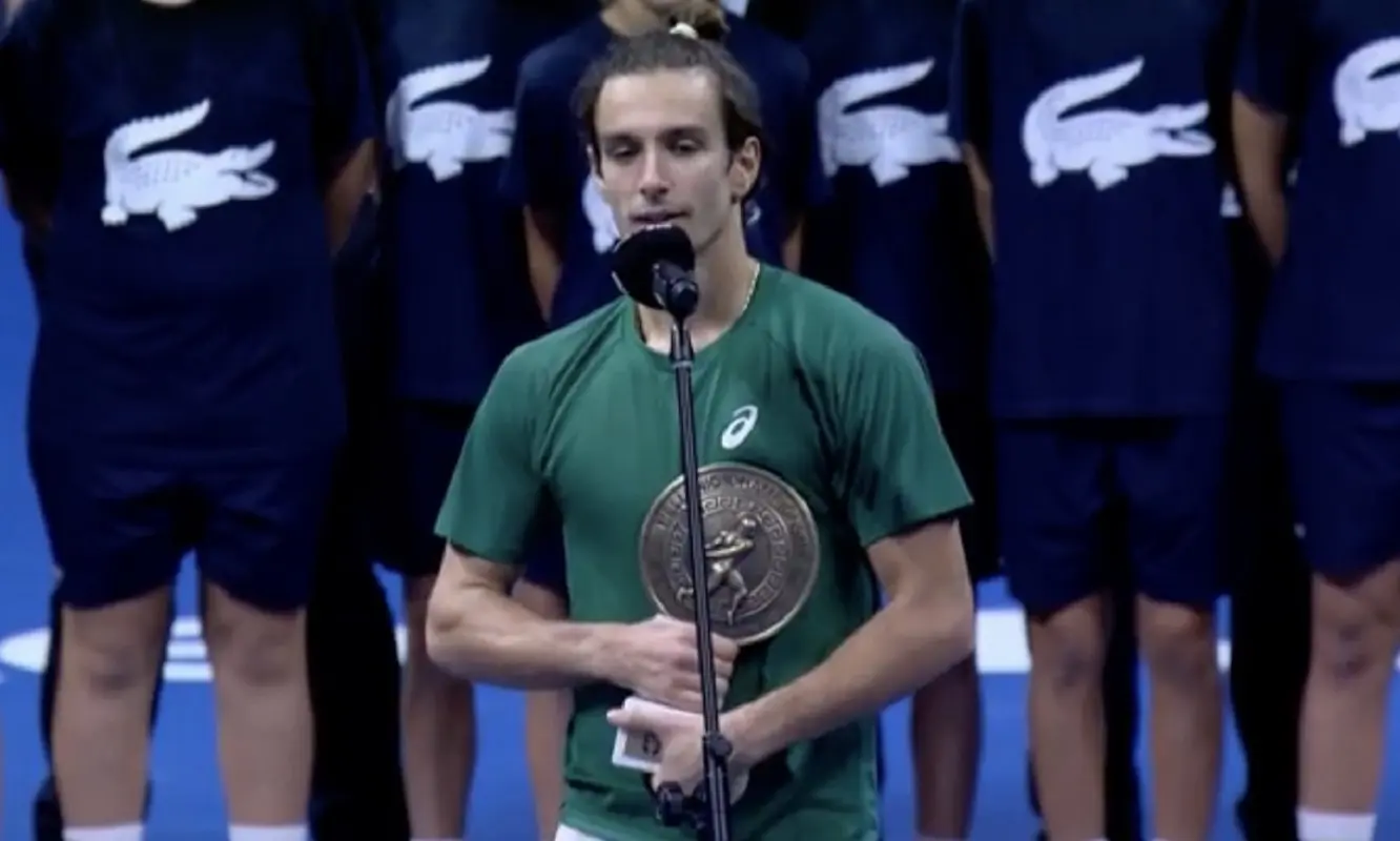 Djokovic trionfa ad Atene e “regala” un sogno a Musetti: il serbo annuncia il forfait alle Atp Finals di Torino