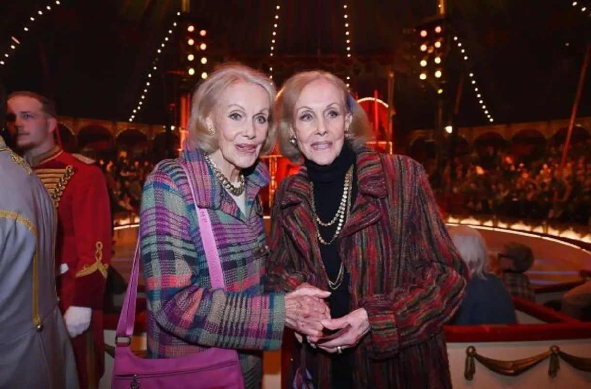 Alice ed Ellen Kessler, l’ultima apparizione prima della morte: lo scatto al circo e la testimonianza Alice ed Ellen Kessler, l’ultima apparizione prima della morte: lo scatto al circo e la testimonianza