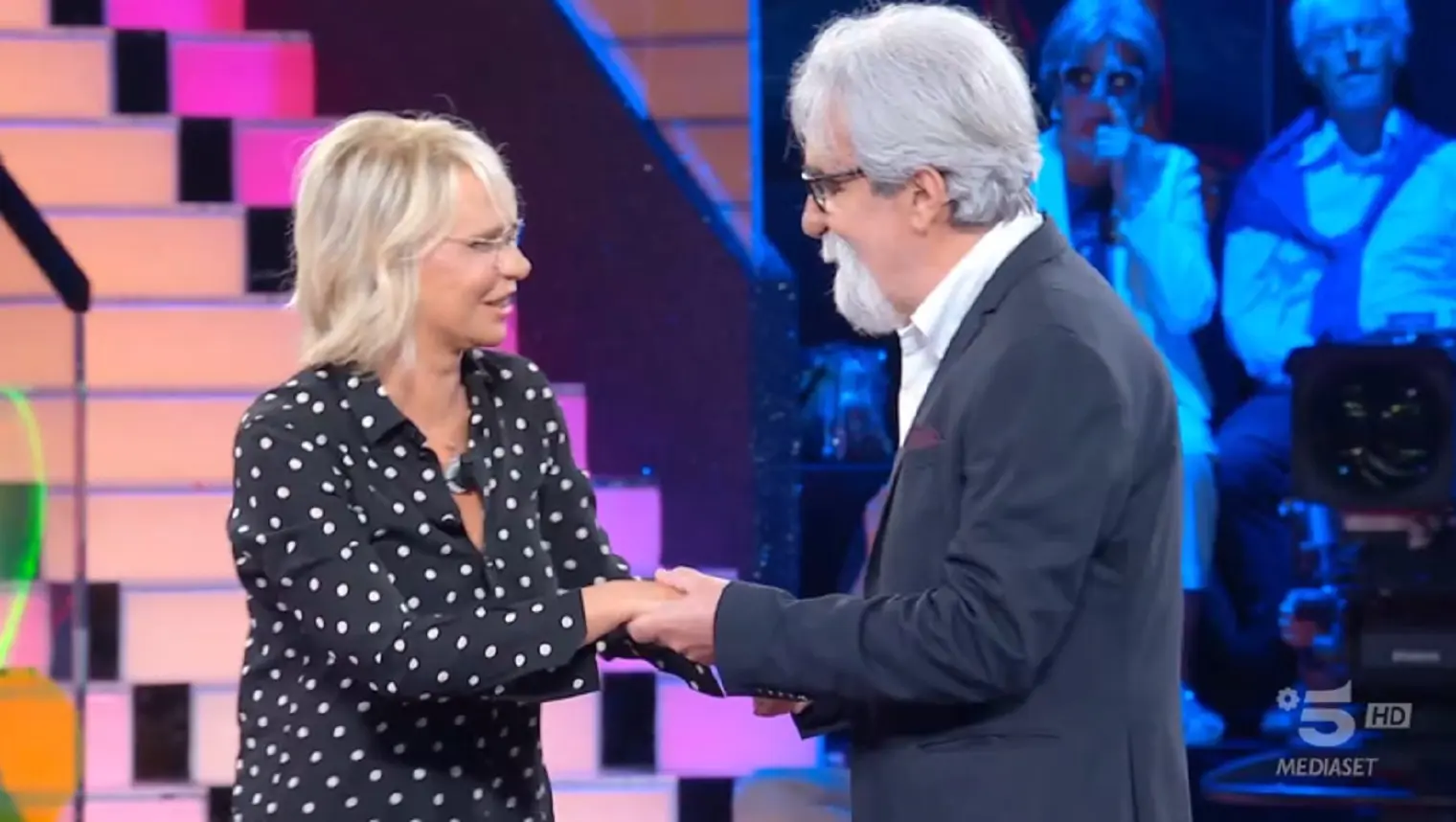 “Ciao Maestro”: l’omaggio commosso di Tu sì que vales a Beppe Vessicchio “Ciao Maestro”: l’omaggio commosso di Tu sì que vales a Beppe Vessicchio