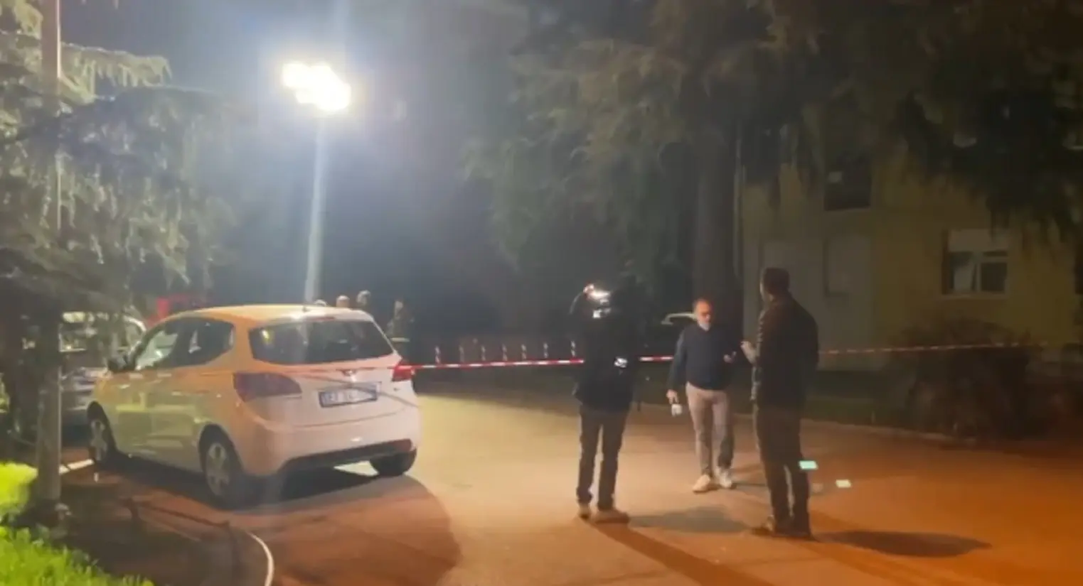 Spari tra famiglie nomadi a Udine: quattro feriti, uno gravissimo. Caccia allo sparatore in fuga