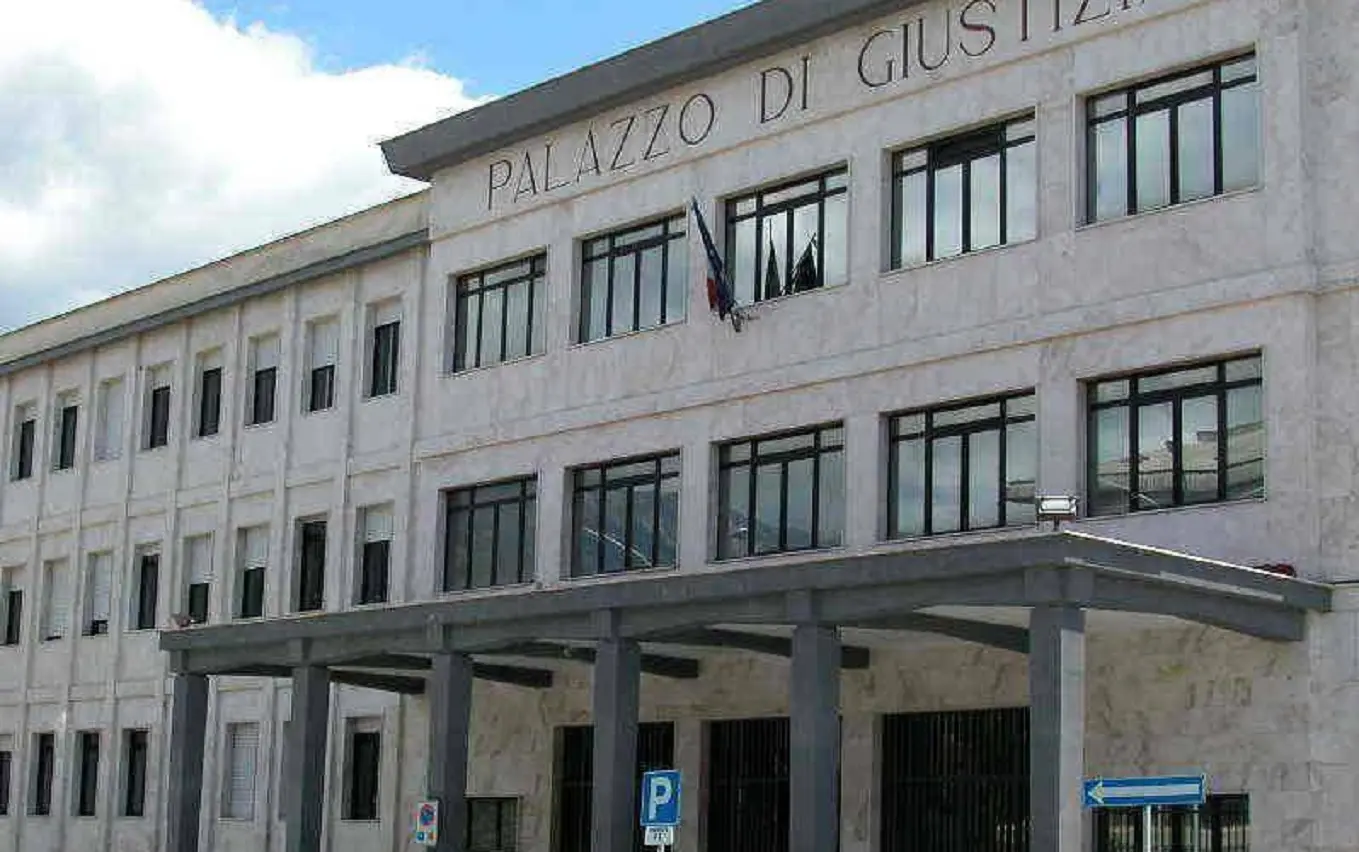 Caos davanti una scuola nell’Alto Sangro: cosa ha fatto un papà durante la lite tra due bambini Caos davanti una scuola nell’Alto Sangro: cosa ha fatto un papà durante la lite tra due bambini