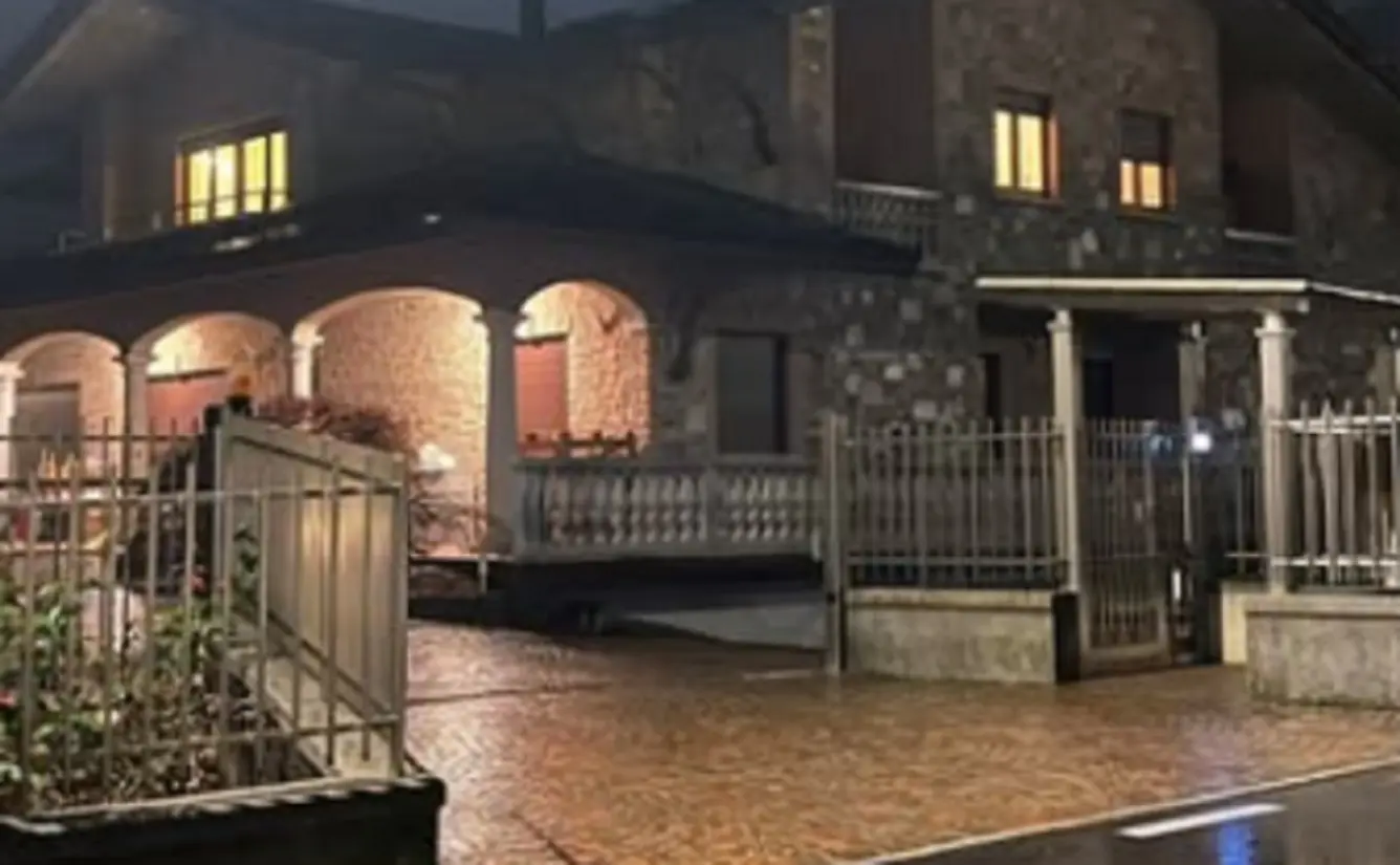 Tragedia a Mesenzana: Mariella Chiari uccisa a coltellate in casa a 81 anni, fermato il marito 78enne Tragedia a Mesenzana: Mariella Chiari uccisa a coltellate in casa a 81 anni, fermato il marito 78enne