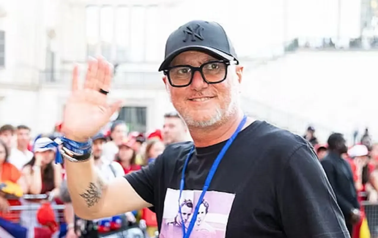 Carlo Vanzini, la battaglia contro il tumore al pancreas: ‘Voglio vedere crescere i miei figli’ Carlo Vanzini, la battaglia contro il tumore al pancreas: ‘Voglio vedere crescere i miei figli’