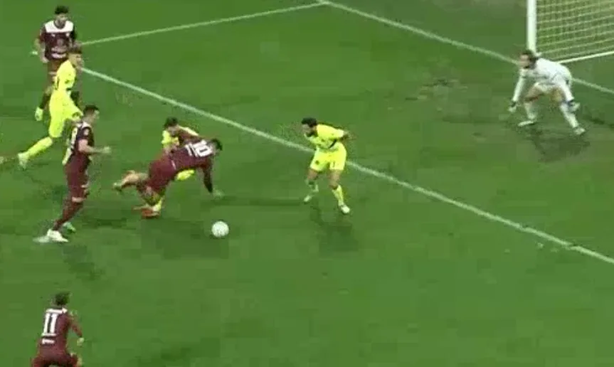 Il contrasto su Ferrari