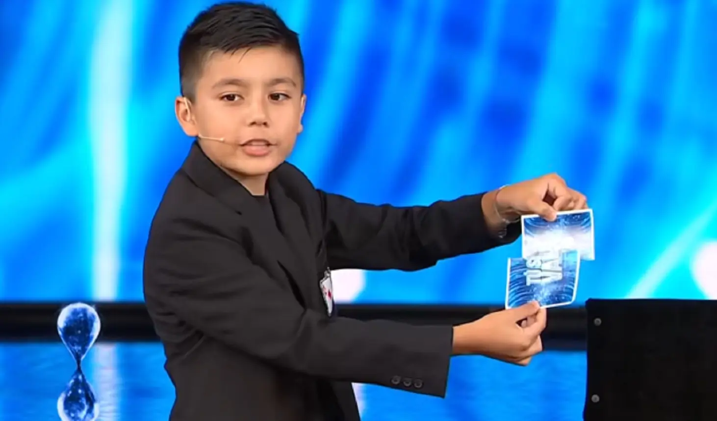 Chi ha vinto Tu sì que vales: trionfa il piccolo mago Kay La Ferrara, proposta di nozze in diretta Chi ha vinto Tu sì que vales: trionfa il piccolo mago Kay La Ferrara, proposta di nozze in diretta