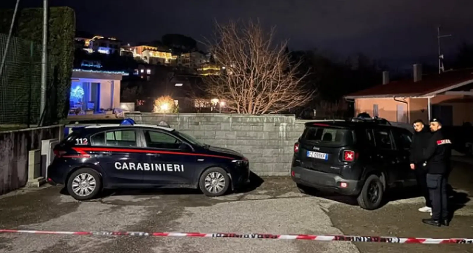 Marito e moglie trovati morti a Ronago, ipotesi omicidio suicidio