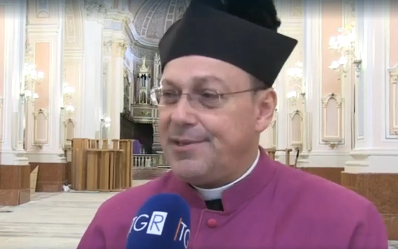 Biancavilla, scambio shock di salme in ospedale: se ne accorge il parroco, l’Asp risponde e nega responsabilità