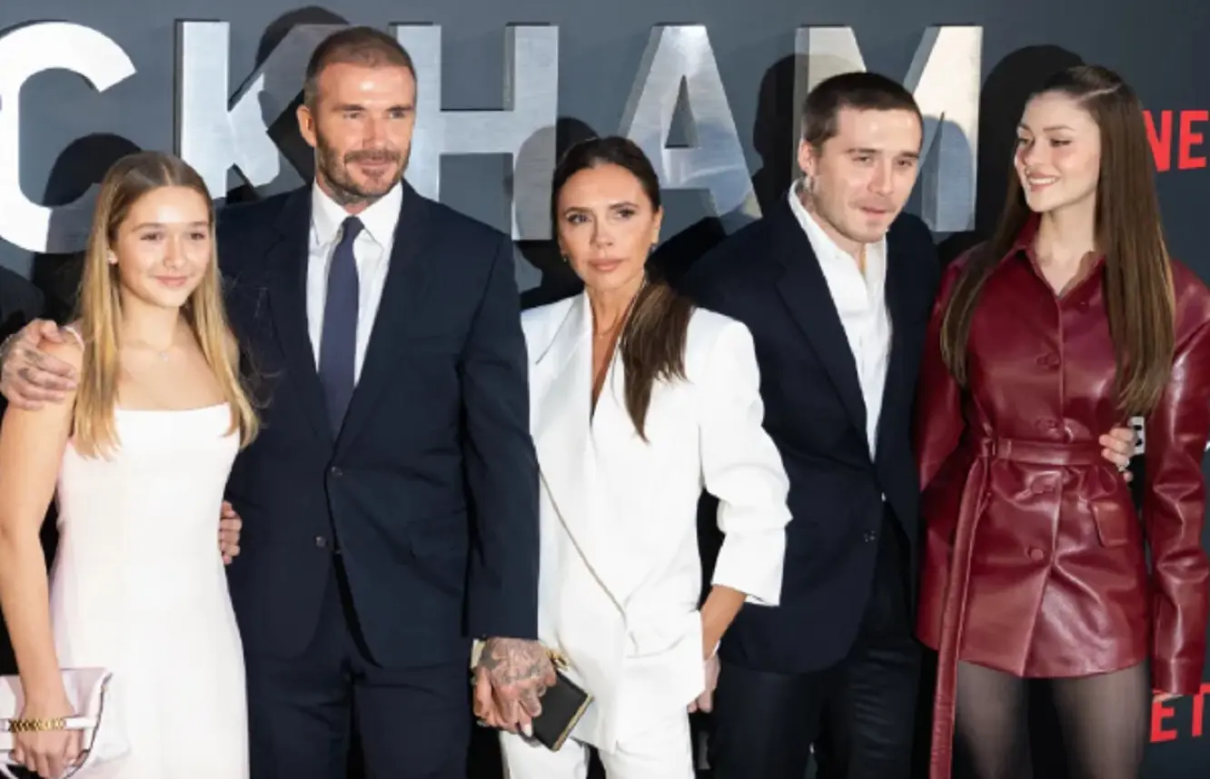 Brooklyn Beckham contro i genitori: accuse choc a Victoria e la faida esplode sui social