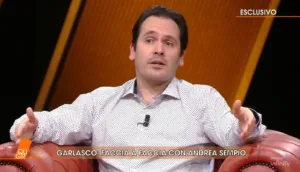 Delitto di Garlasco, Sempio punta tutto sulle impronte: «Quelle sul pavimento sono più piccole del suo piede»