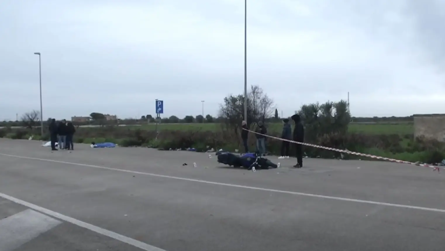 I due giovani sono deceduti in una strada chiusa tra Triggiano e Bari che chiamano “la zona”