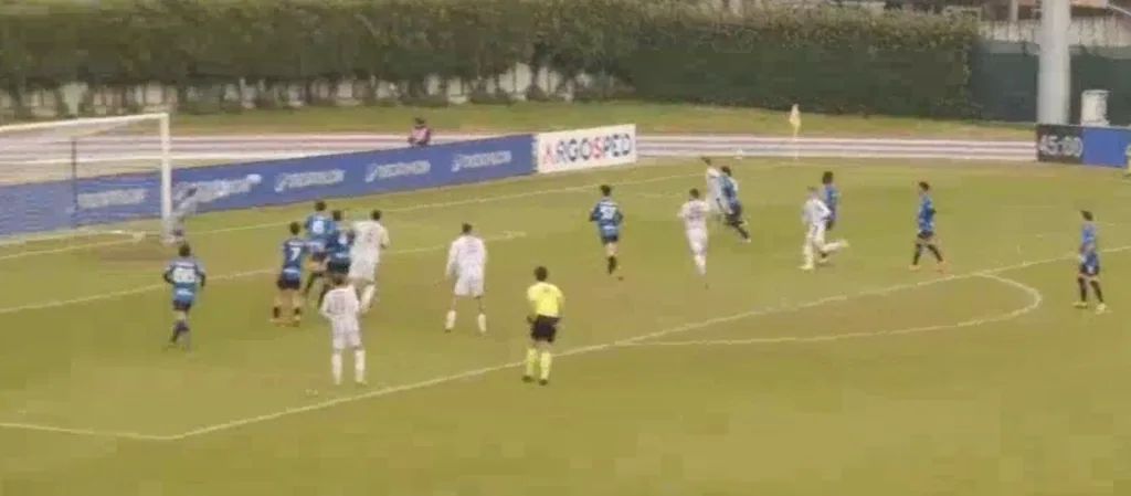 Il portiere dell'Atalanta under 23 salva su Achik