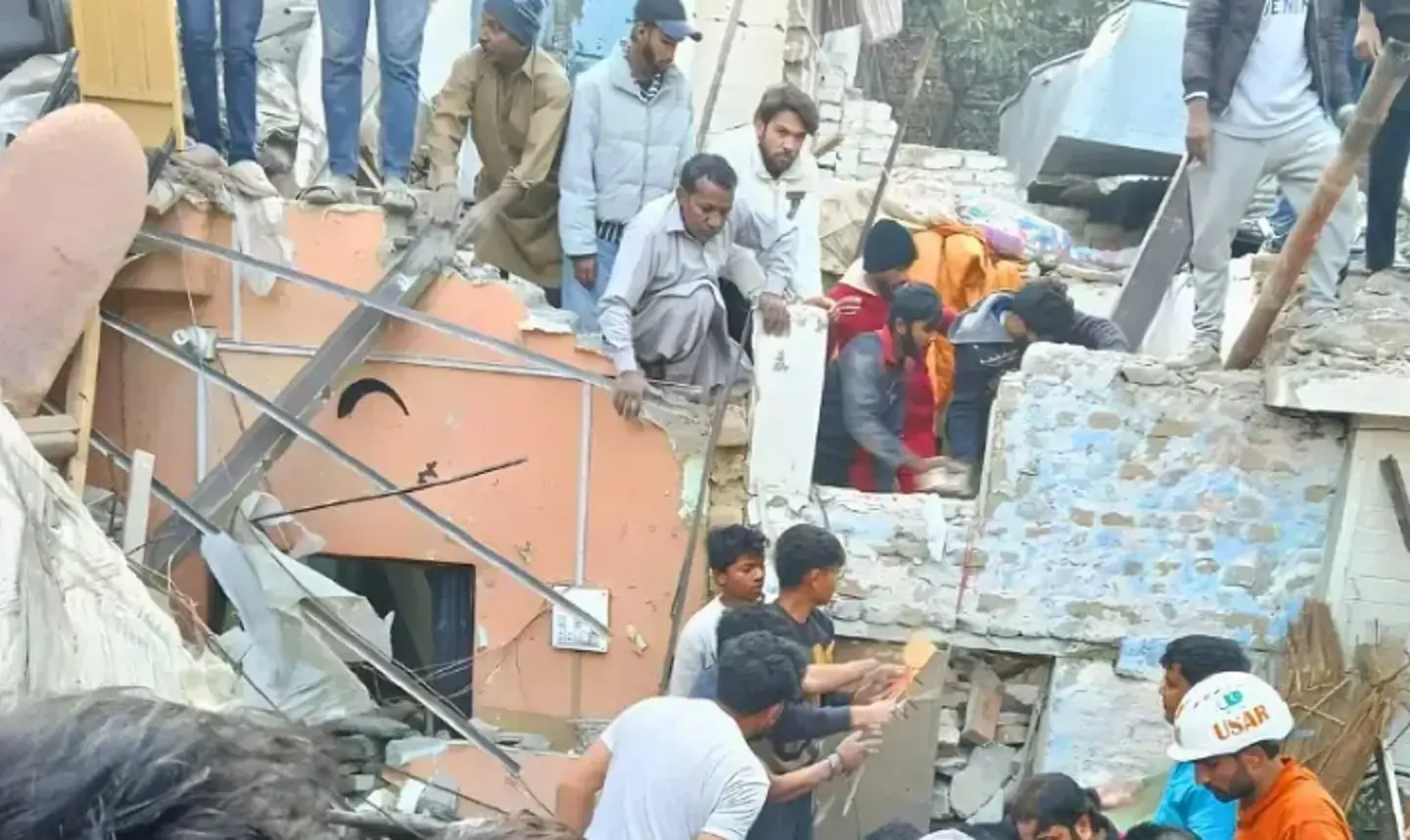 Strage a un matrimonio a Islamabad: esplode una bombola di gas, morti gli sposi e altri familiari Strage a un matrimonio a Islamabad: esplode una bombola di gas, morti gli sposi e altri familiari