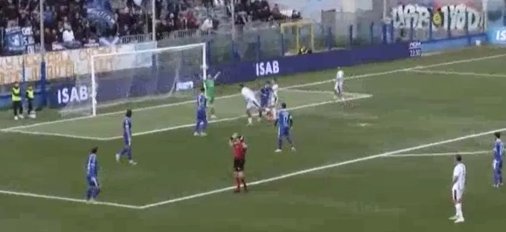 gol annullato a Ferrari