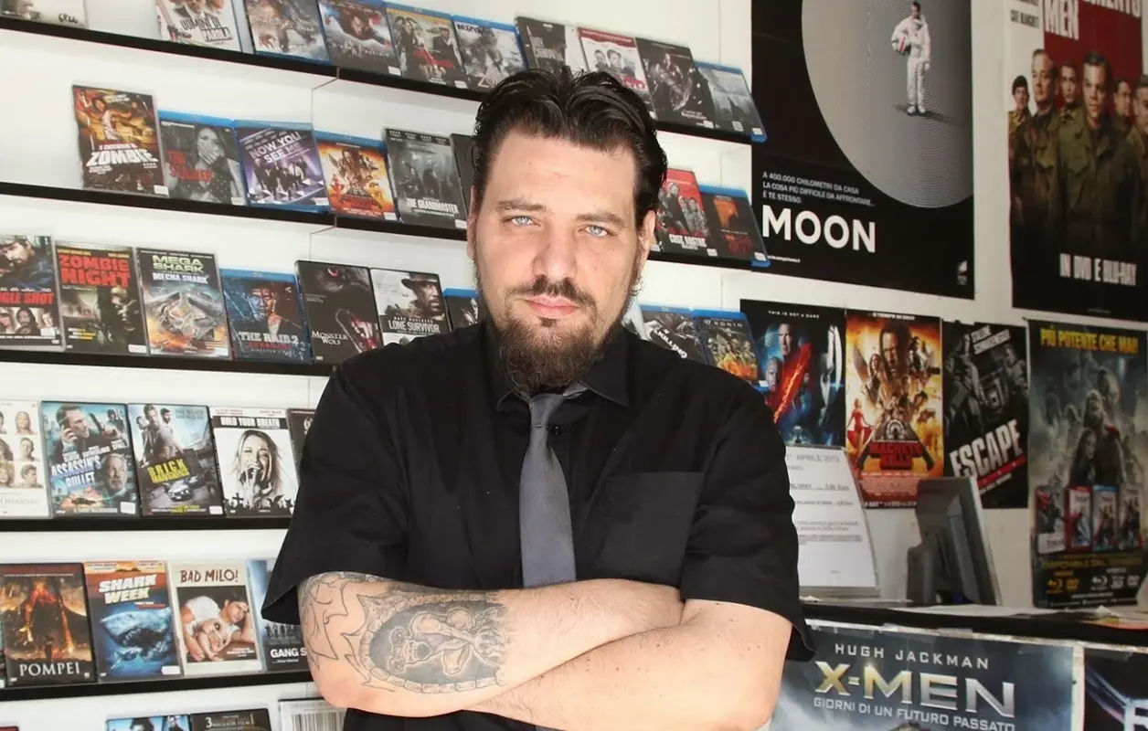 Livorno in lutto: morto lo youtuber Federico Frusciante, voce libera del cinema e anima di Videodrome