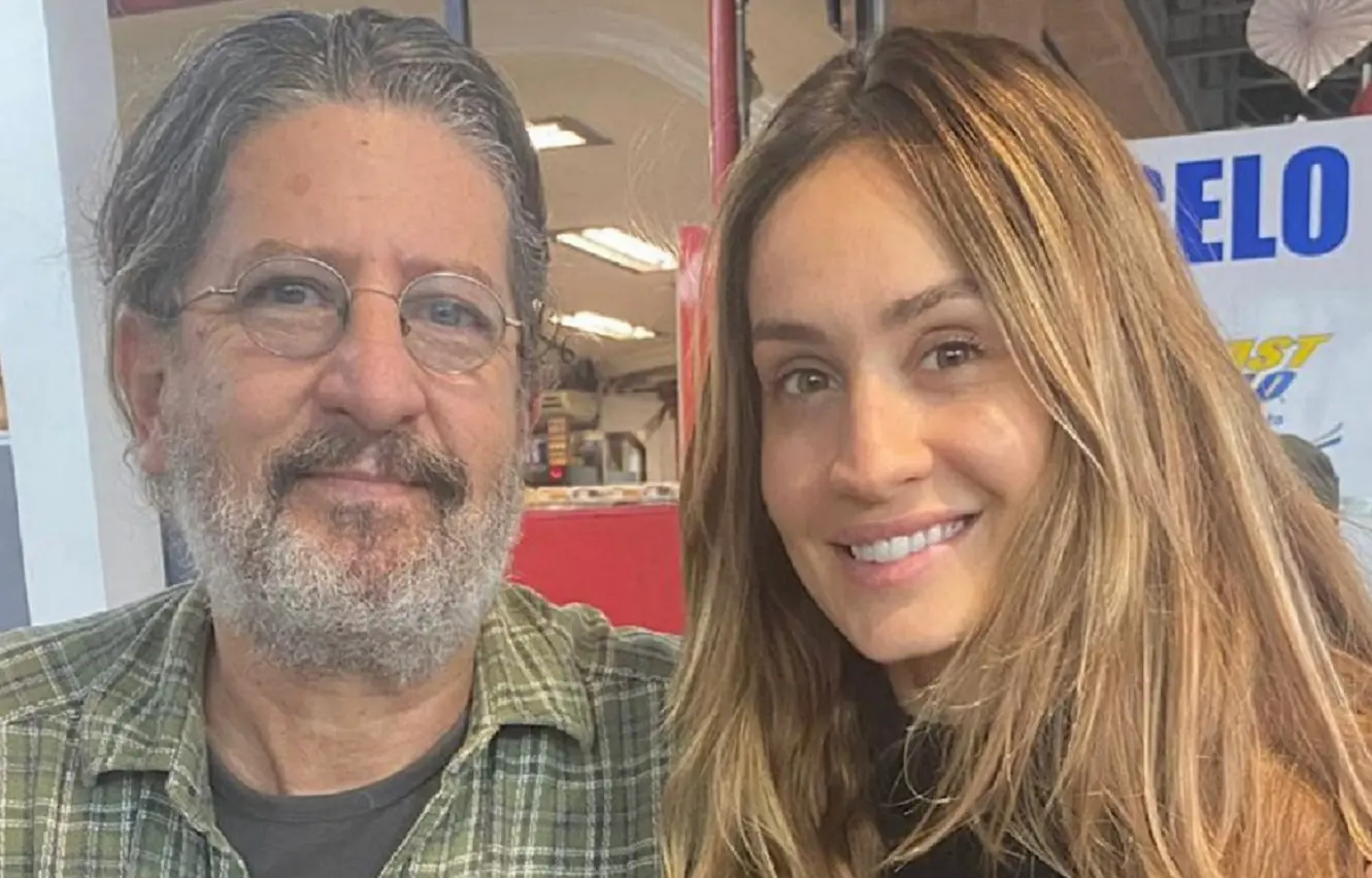Helena Prestes in lutto: morto il padre Antonio a 62 anni, il doloroso addio sui social