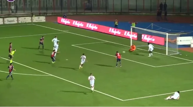 Donnarumma blocca la conclusione, Arena si infortuna