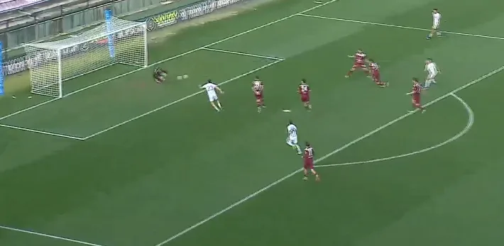 Donnarumma tiene a galla la Salernitana