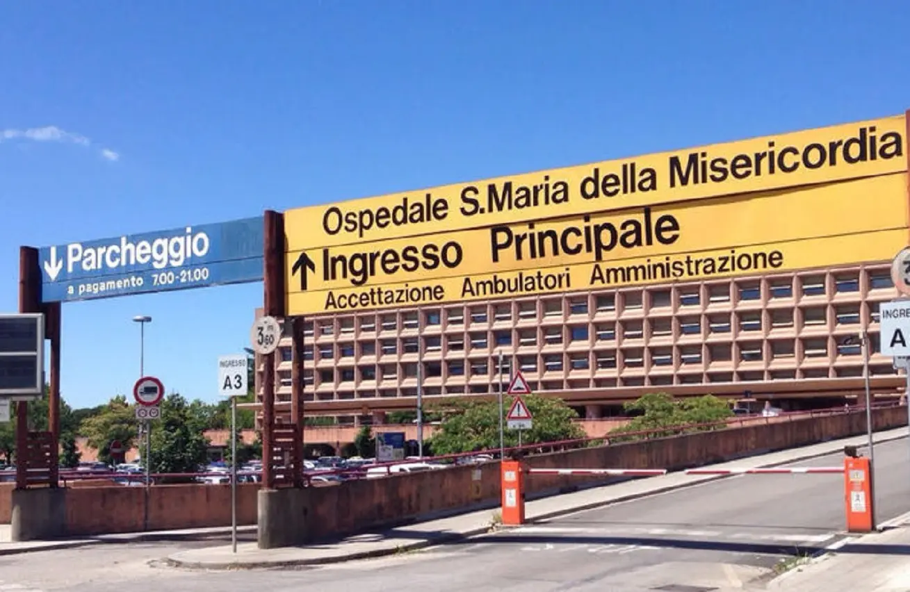 Aggredita dai suoi cani in casa a Cormons: donna rischia di perdere il braccio