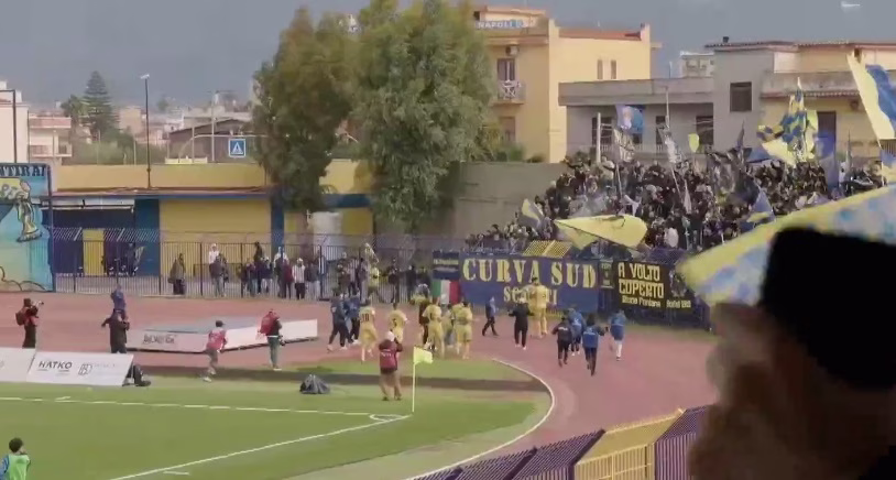 La gioia dei giocatori della Scafatese dopo il ol del raddoppio