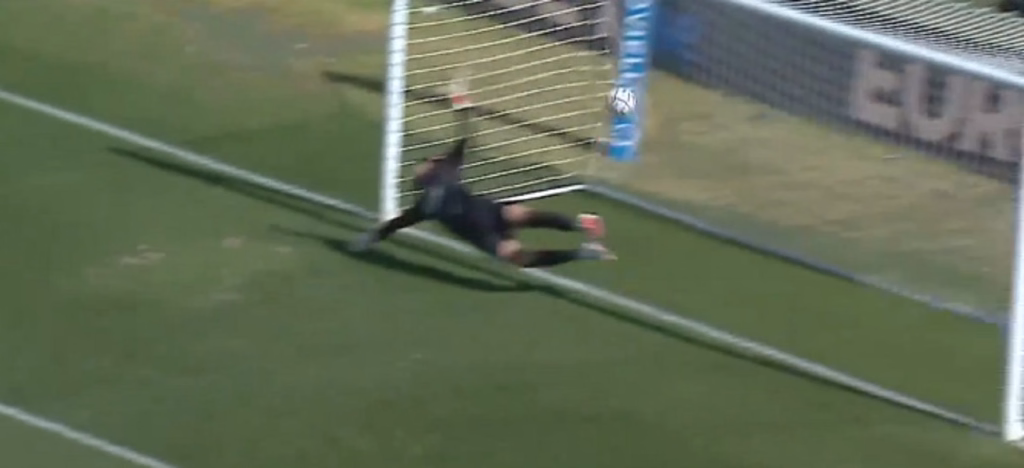 Donnarumma battuto dagli undici metri da Salvemini