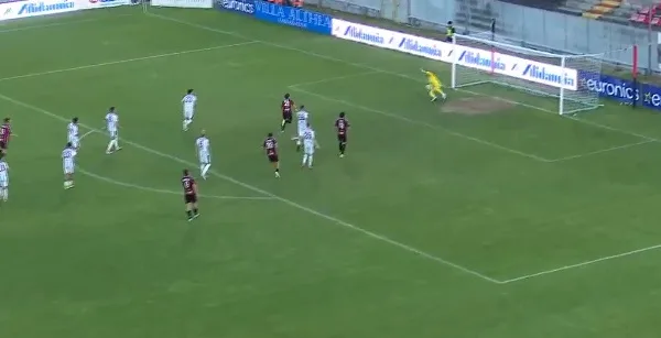 Donnarumma salva in calcio d'angolo