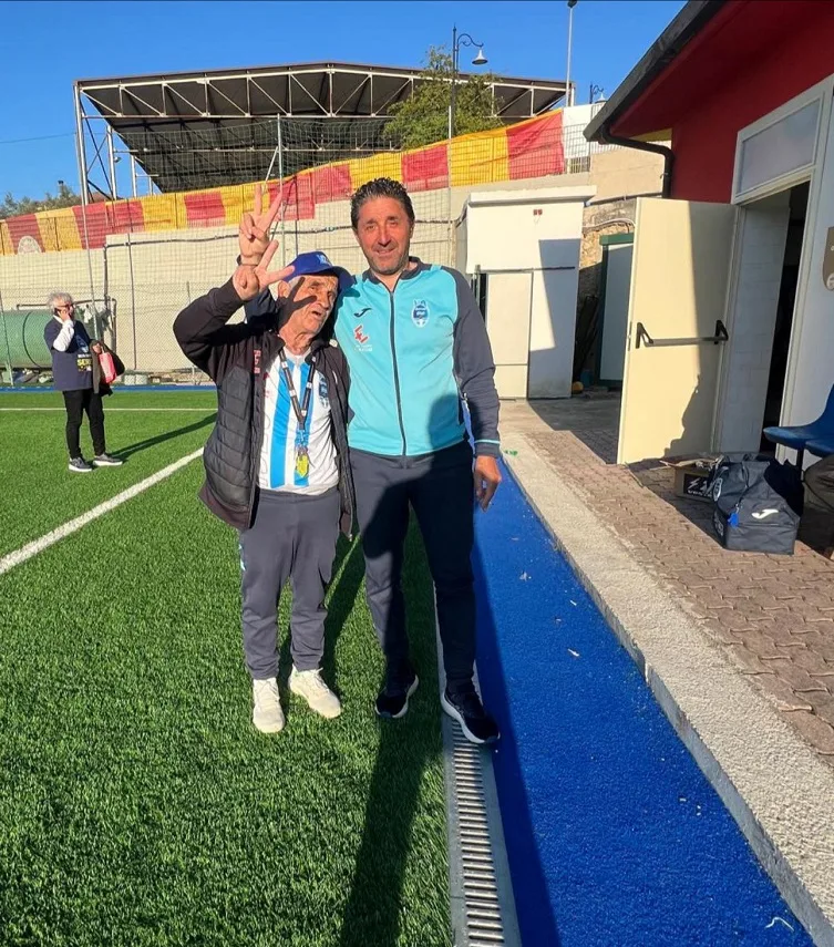 Mister Pirozzi con il magazziniere Tonino Fiorillo